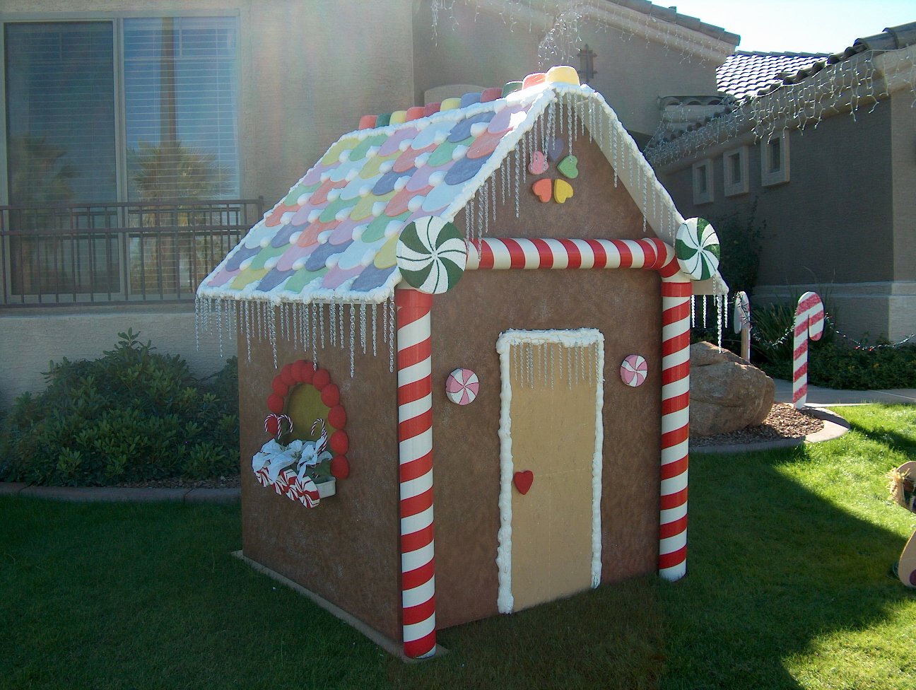 Cardboard Gingerbread House Best Of Vanderwalker Family Gingerbread House