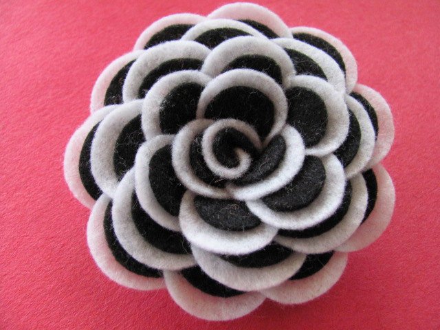 Felt Rose Pattern Awesome Felt Rose Pattern Abbey Rose Felt Flower Tutorial Hairclip