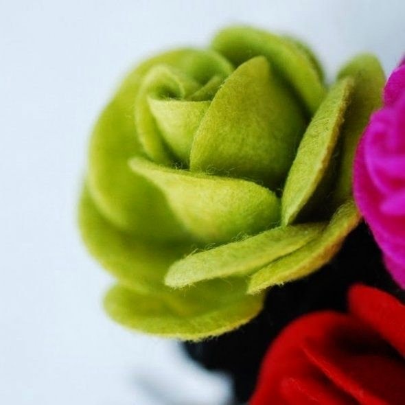 Felt Rose Pattern Lovely How to Make Felt Roses Tutorials and Patterns