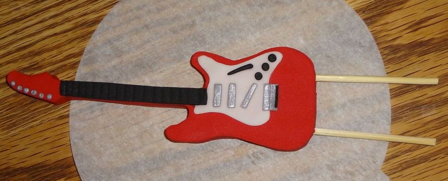 Guitar Cake Template Luxury Fondant Guitar I Used the Guitar Templates From