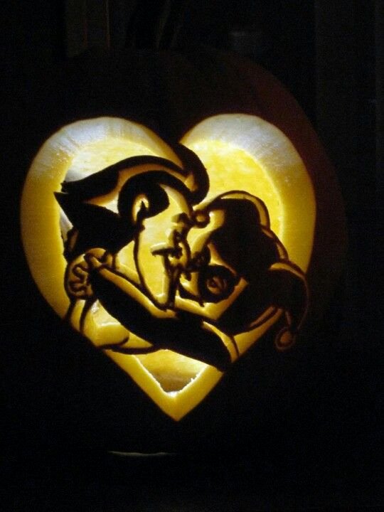 Joker Pumpkin Carving Stencils Awesome Harley Quinn Joker Mad Love Pumpkin Mad Love